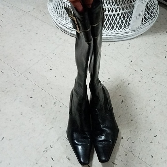 BCBG MAXAZRIA Boots - Picture 5 of 8